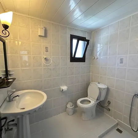 New Sedan Pansiyon Бодрум