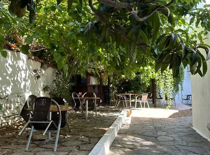 Herberg New Sedan Pansiyon Bodrum